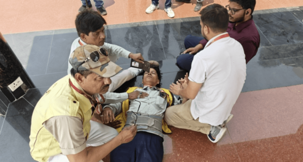 Civil defence drills being conducted in Lucknow Mock Drill 2025